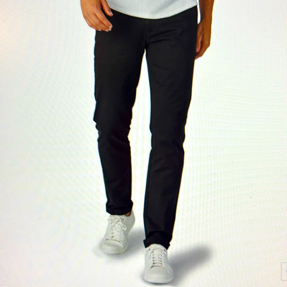 Men’s PERK Feel Good Solid Black CHINOS NWT size 33/32 slim fit